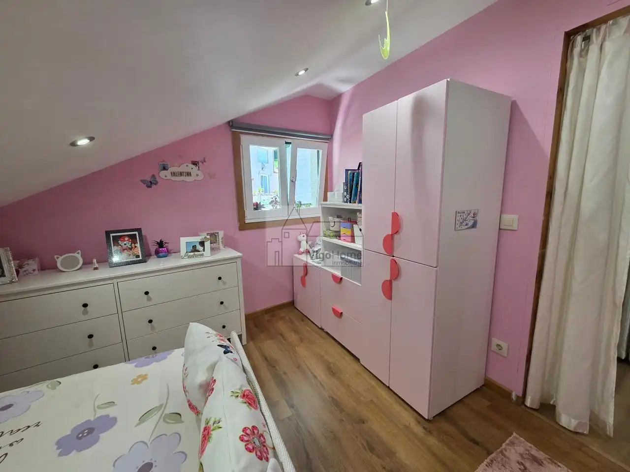 Habitación de Casa o chalet en venta en Vigo  con Calefacción y Jardín privado