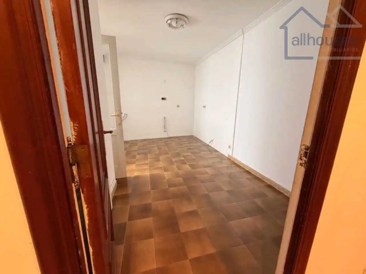 Piso en venta en Vigo  con Calefacción, Parquet y Terraza