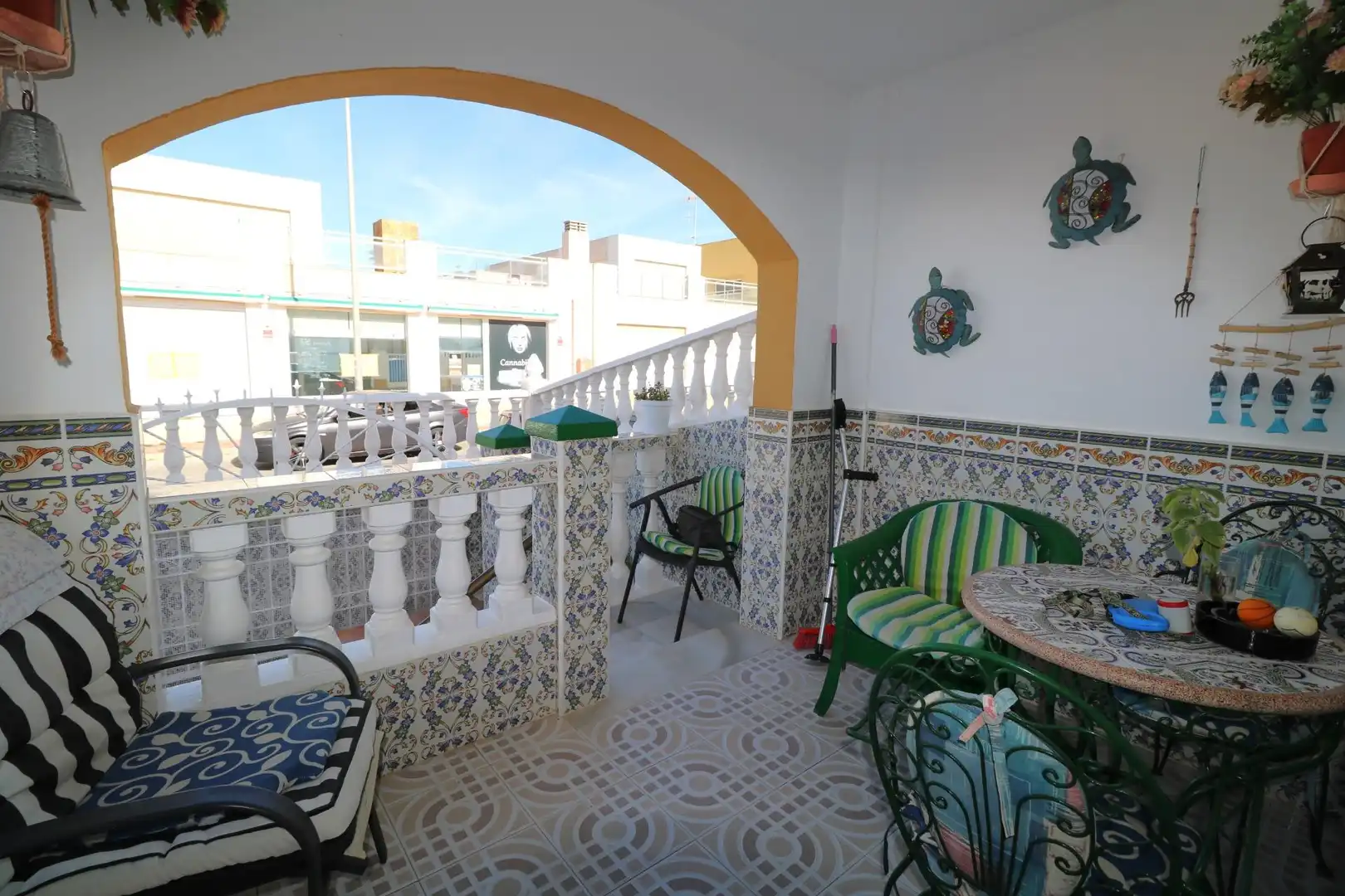 Terrassa de Casa o xalet en venda en Torrevieja amb Aire condicionat, Jardí privat i Terrassa