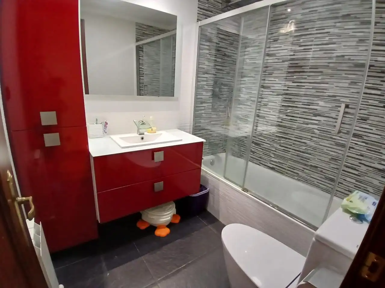 Bathroom of Flat for sale in Castro-Urdiales  with Heating, Parquet flooring and Terrace