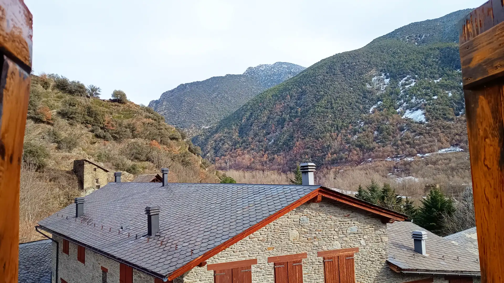Vista exterior de Casa o xalet en venda en Vall de Cardós amb Parquet, Forn i Balcó