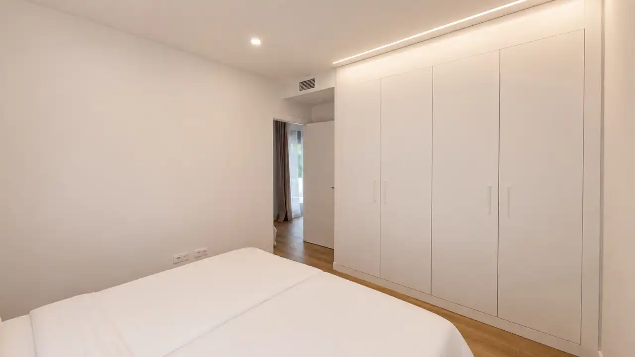 Habitación de Apartamento de alquiler en Marbella con Aire acondicionado, Calefacción y Terraza