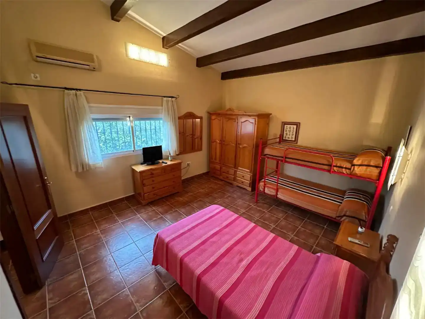 Schlafzimmer von Wohnung zur Miete in Valverde de Leganés mit Klimaanlage, Privatgarten und Schwimmbad