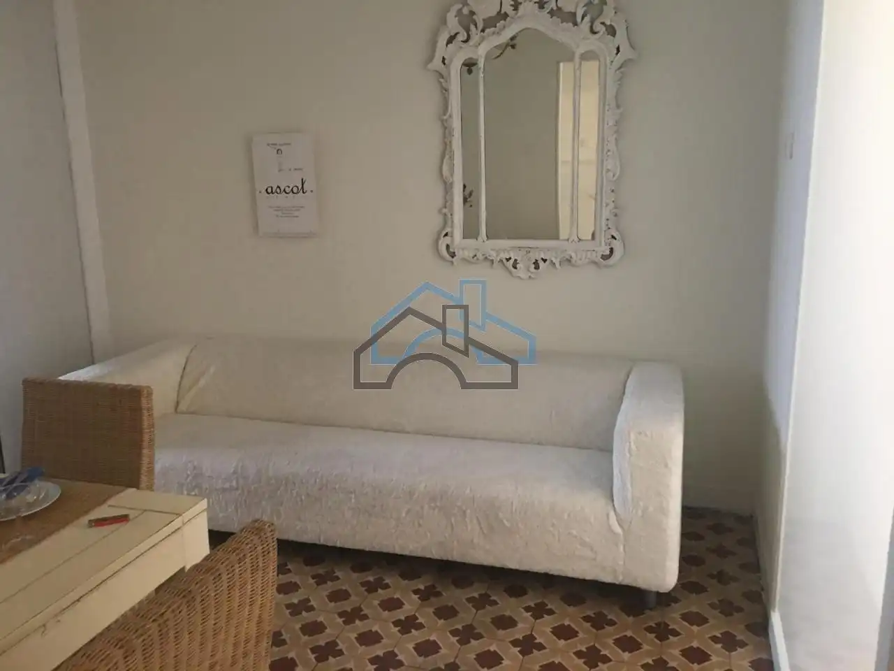 Sala d'estar de Pis de lloguer en A Coruña Capital  amb Moblat