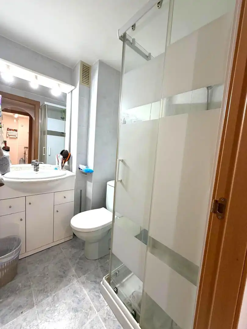Baño de Apartamento en venta en Salou con Aire acondicionado y Terraza