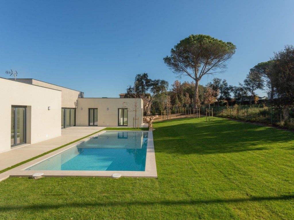 Swimming pool of House or chalet for sale in Llagostera  with Air Conditioner, Heating and Terrace
