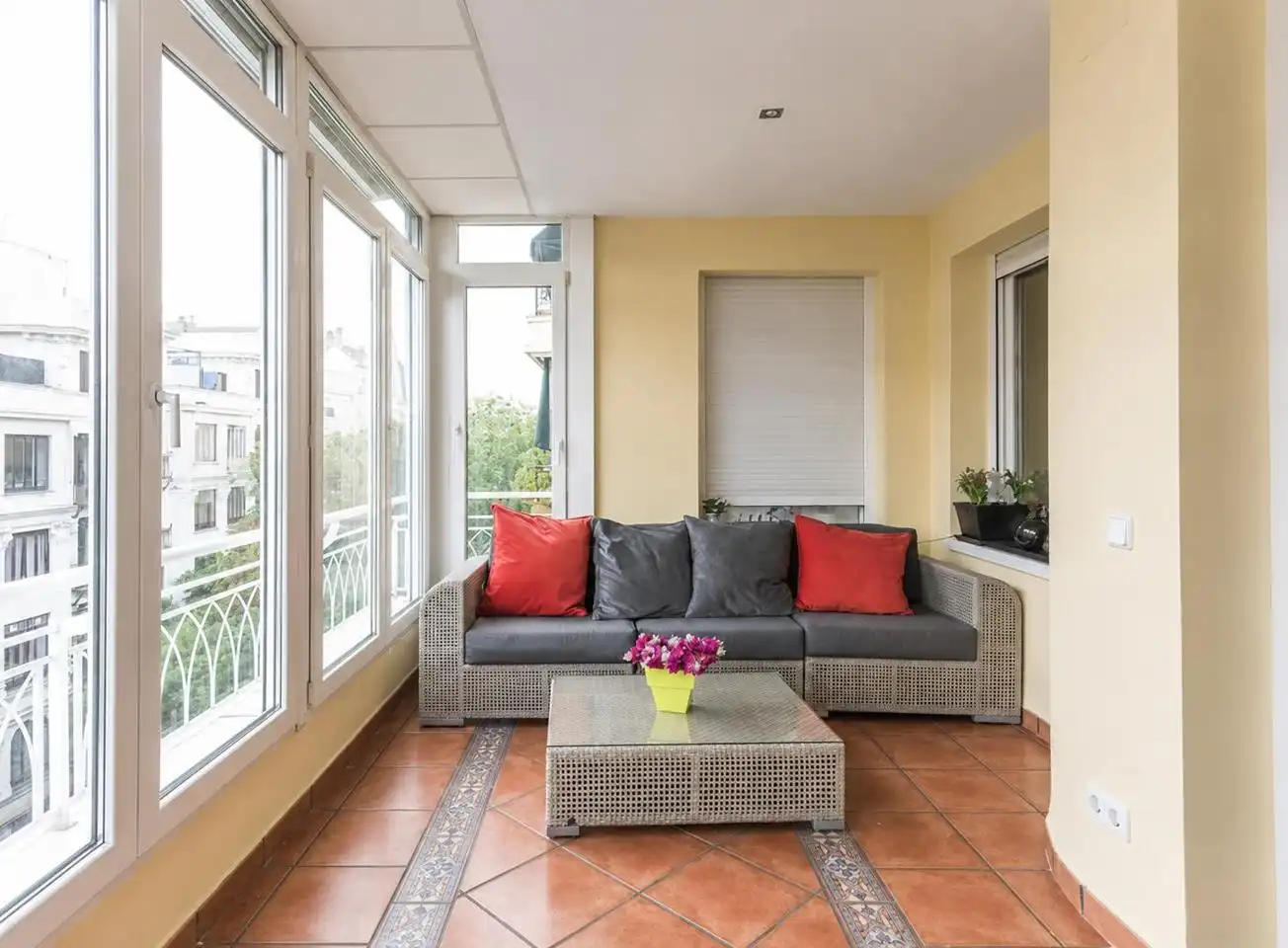 Appartement avec ascenseur à louer à Calle de Guzmán el Bueno, imagen 4