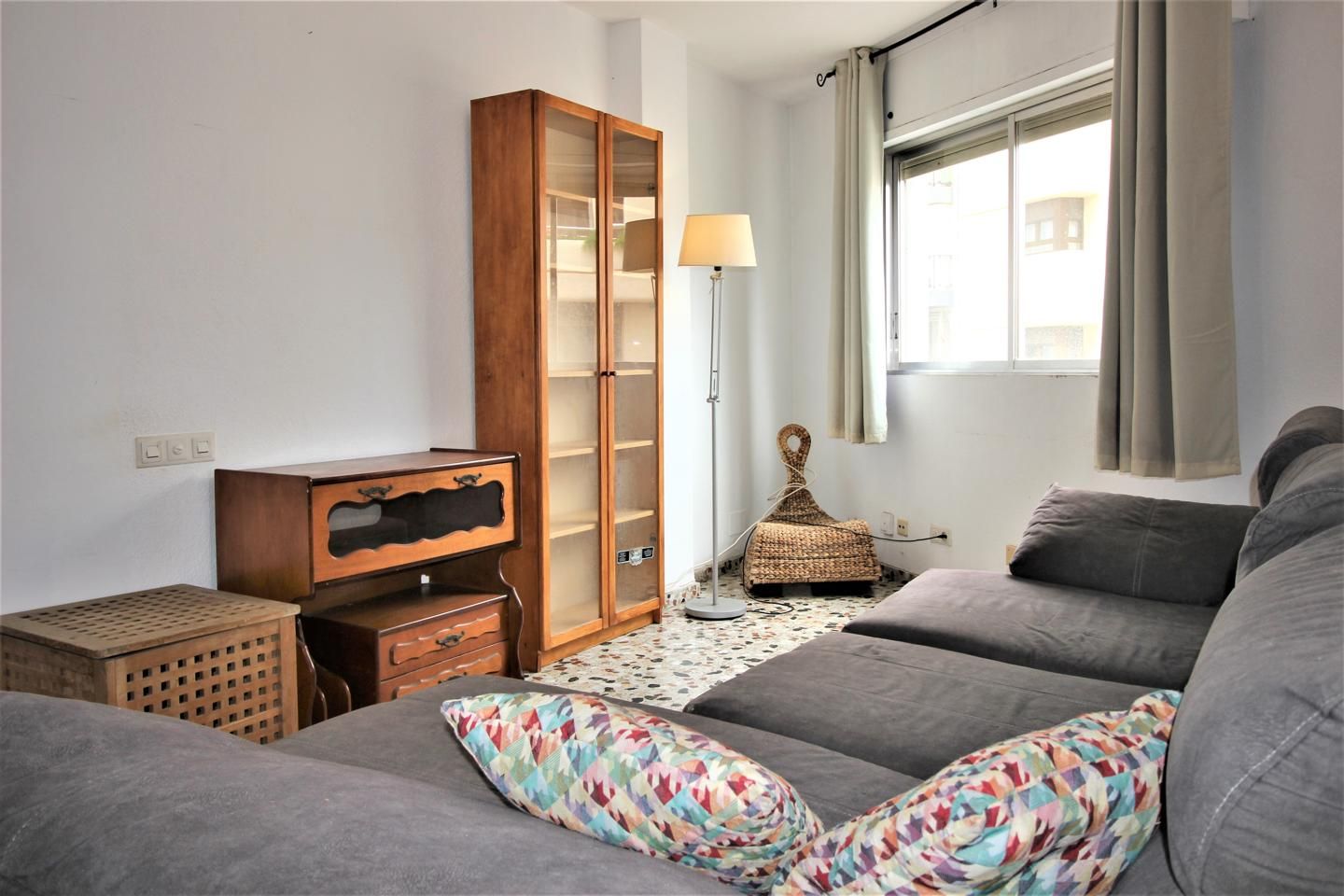 Sala d'estar de Pis de lloguer en  Almería Capital amb Aire condicionat, Terrassa i Moblat