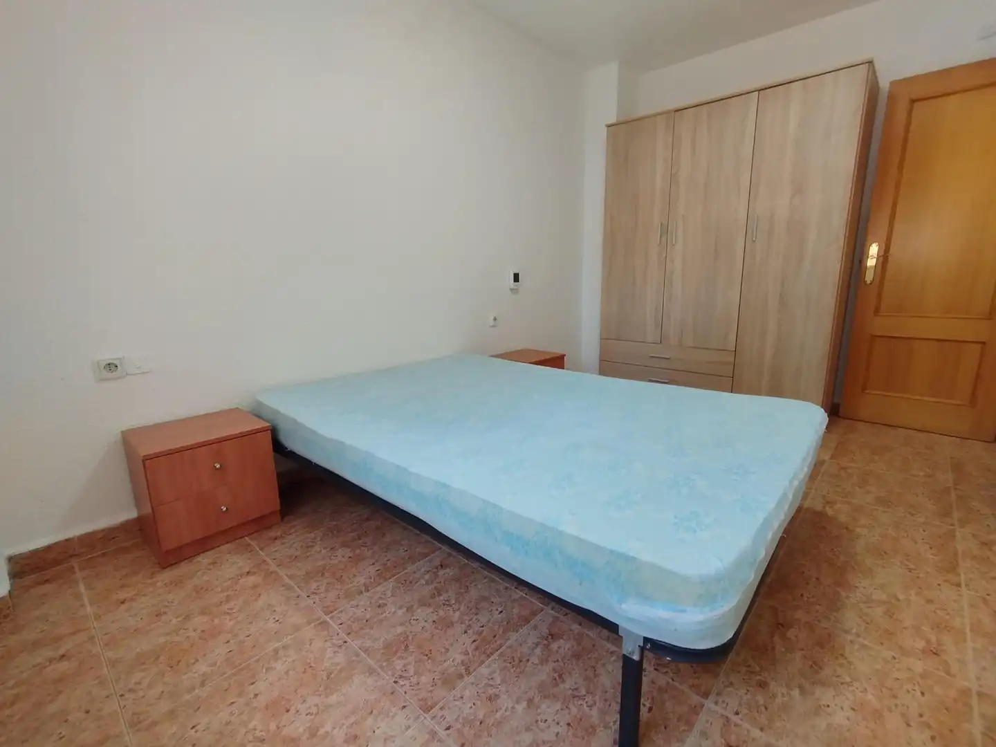 Habitación de Piso en venta en Elda