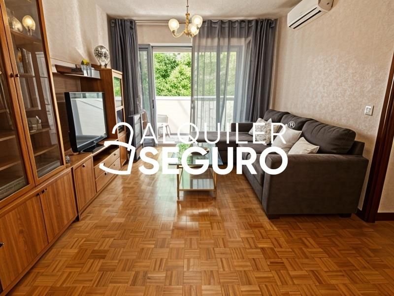 Sala de estar de Piso de alquiler en Torrejón de Ardoz con Calefacción, Terraza y Amueblado