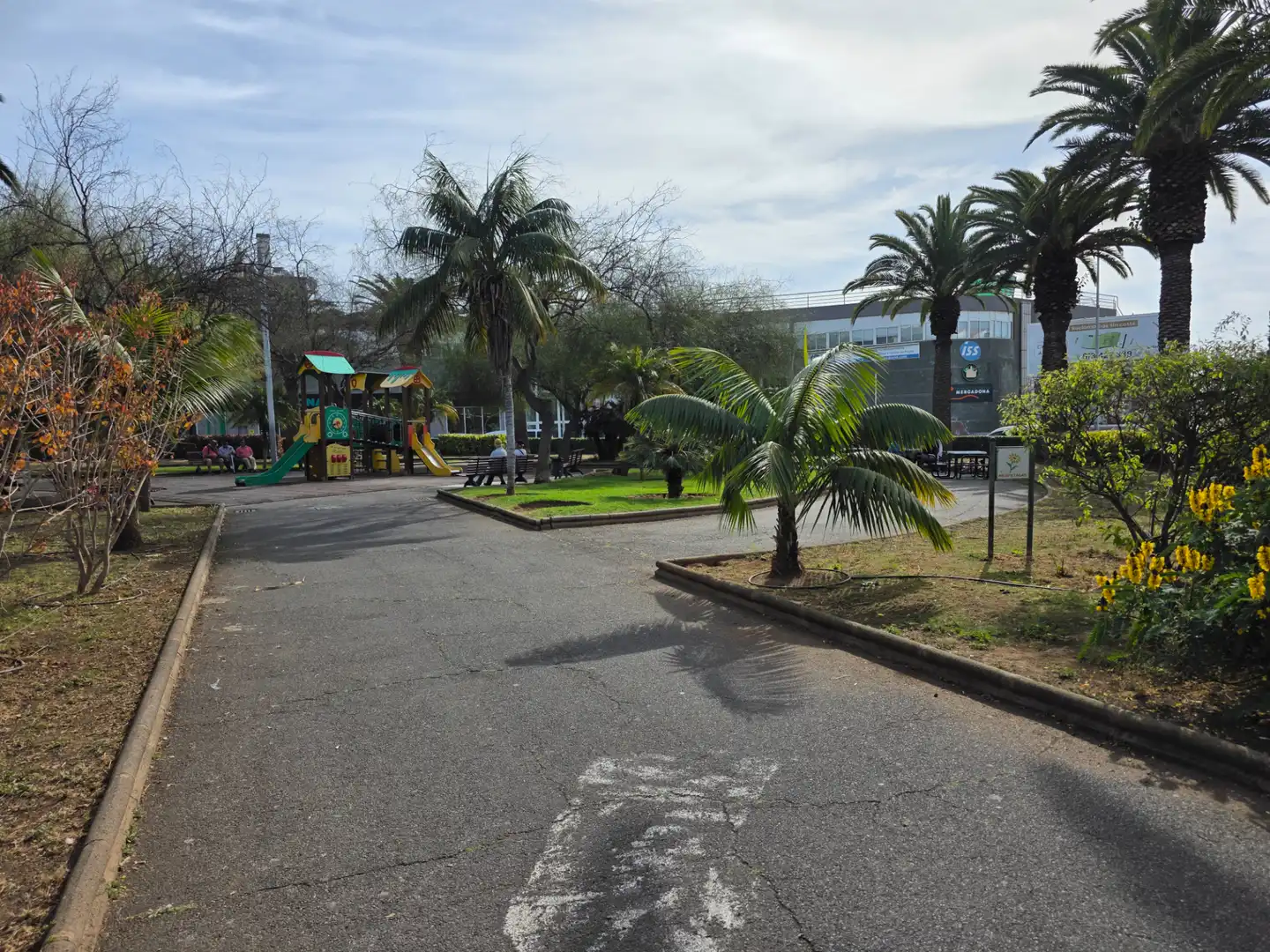 Vista exterior de Ático en venta en San Cristóbal de la Laguna con Terraza, Trastero y Horno