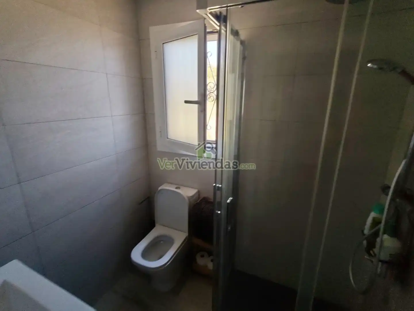 Bany de Casa o xalet en venda en Vallirana amb Aire condicionat, Calefacció i Jardí privat