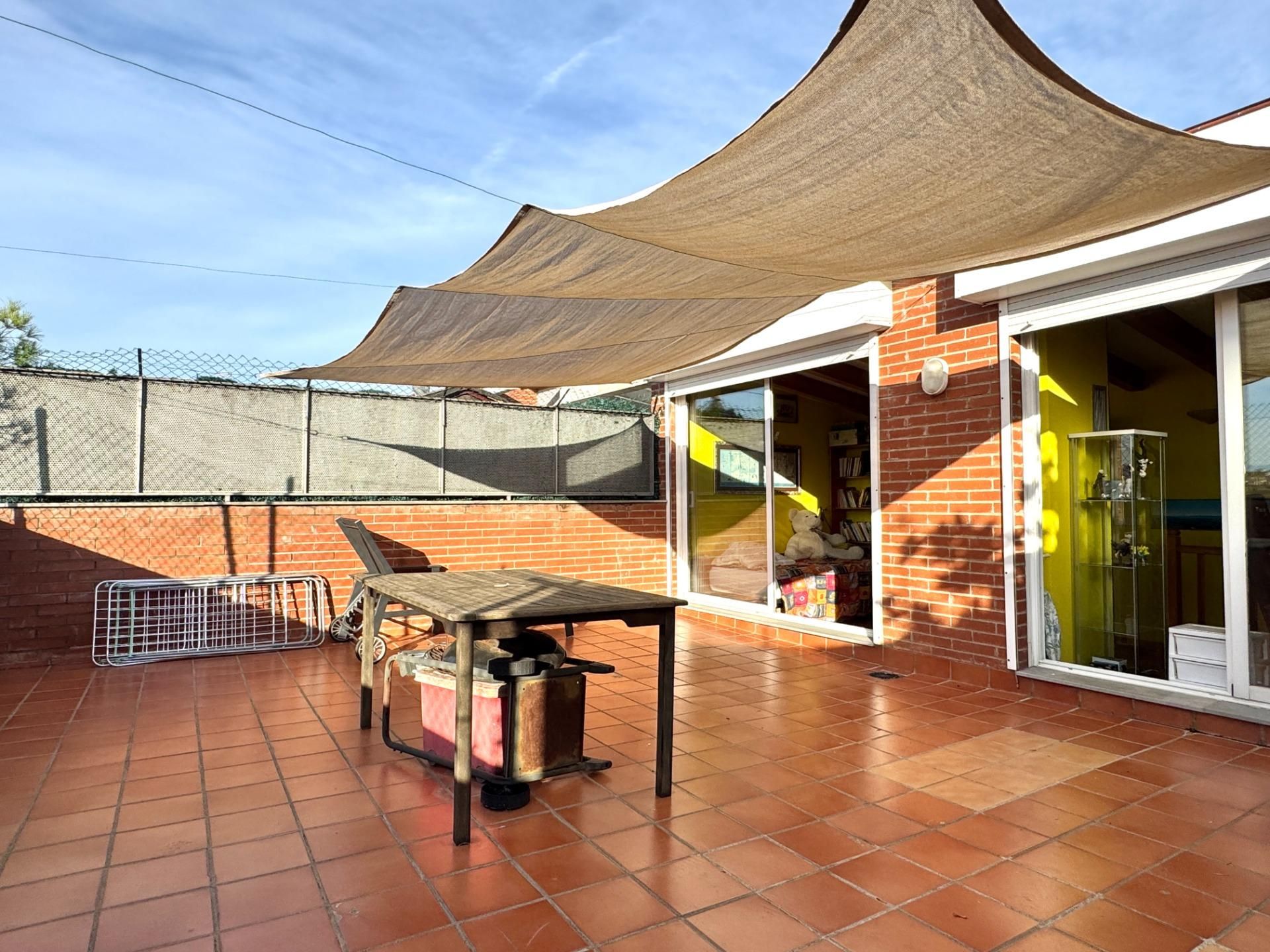 Terrace of Attic for sale in Girona Capital  with Air Conditioner and Parquet flooring