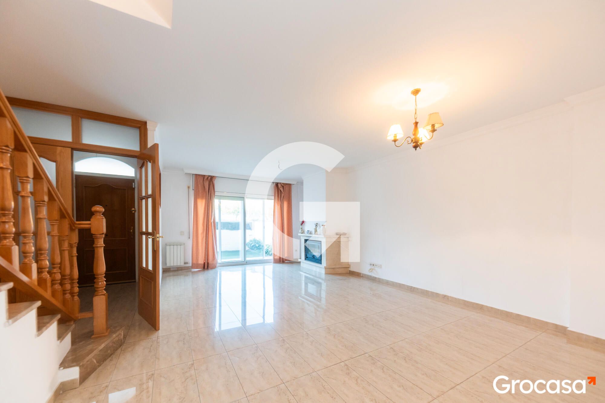 Living room of Single-family semi-detached for sale in Sant Boi de Llobregat  with Air Conditioner, Heating and Private garden