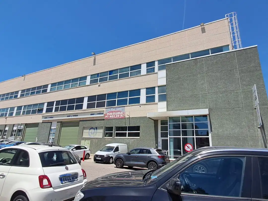 Außenansicht von Büro zum Verkauf in Madrid mit Klimaanlage, Heizung und Terrasse