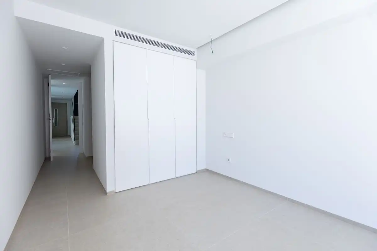 Casa aparellada amb terrassa en venda a Carrer de Ramon Muntaner, imagen 17