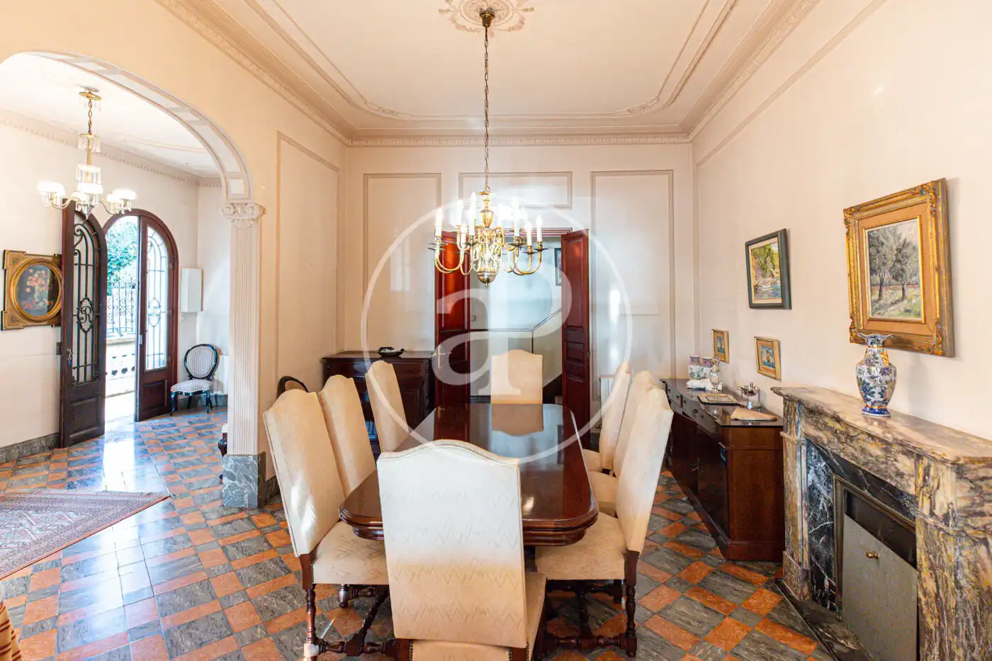 Houses for sale in Carrer de Victorio Luzuriaga, Sant Agustí