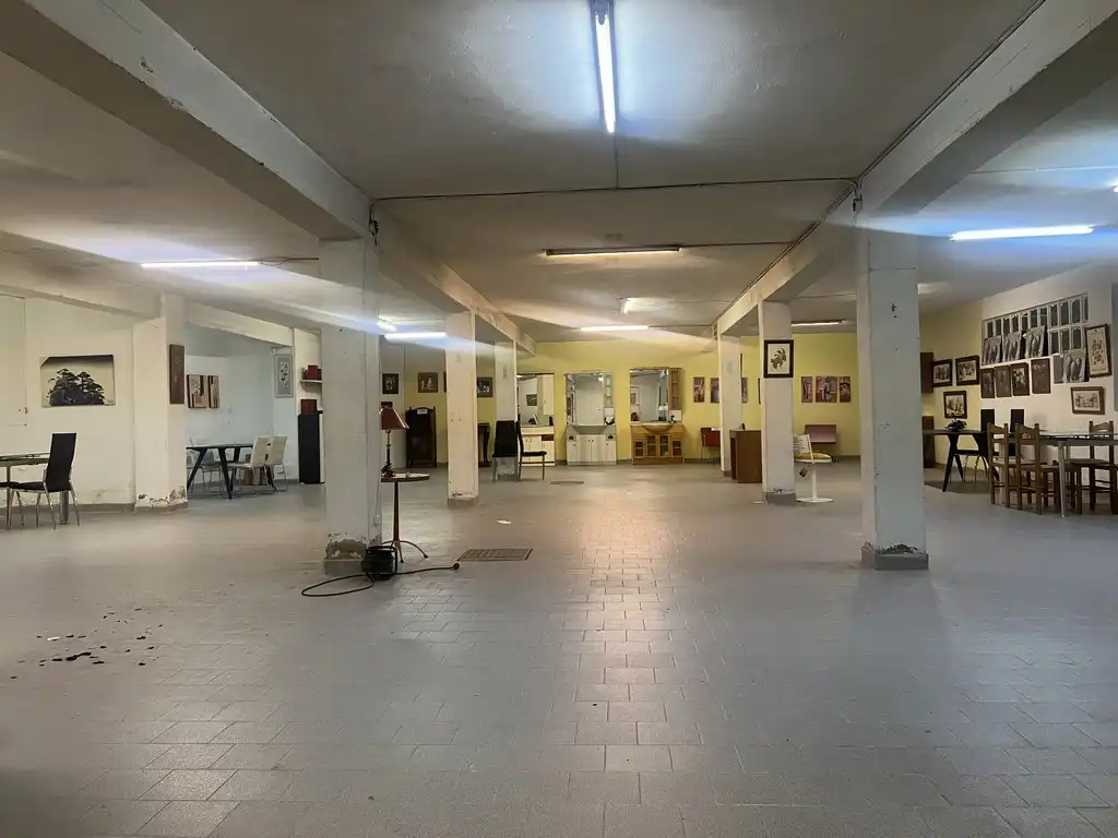 Local commercial à louer à Avenida Fonteculler 70, imagen 12