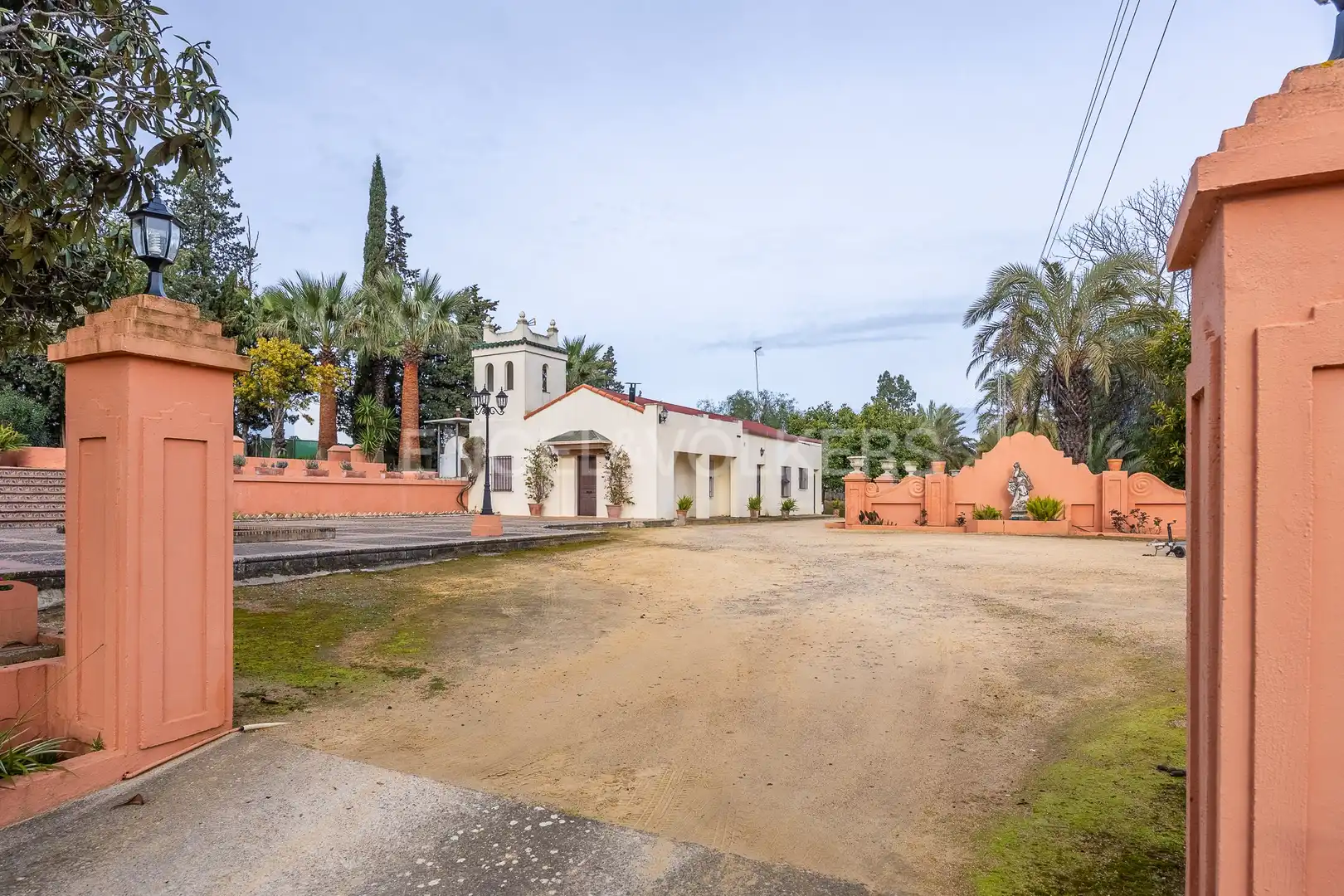 Vista exterior de Finca rústica en venta en Olivares con Calefacción, Jardín privado y Piscina