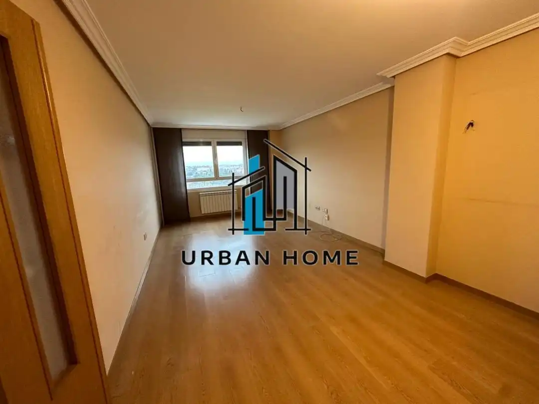 Piso en venta en María Moliner, Armunia