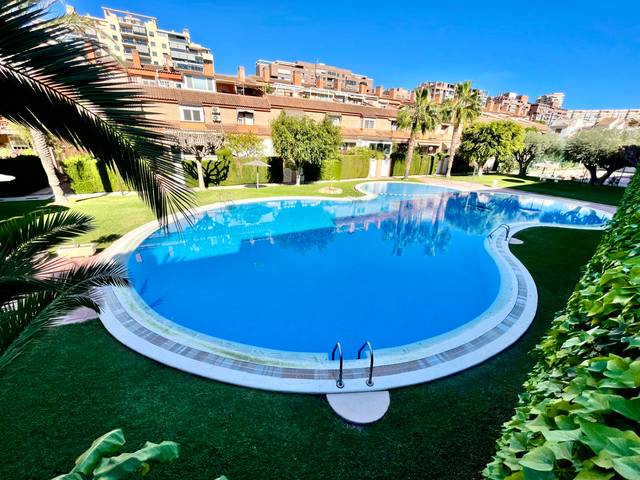 Casa adosada en Venta en Carrer Trident en Cabo de las Huertas
