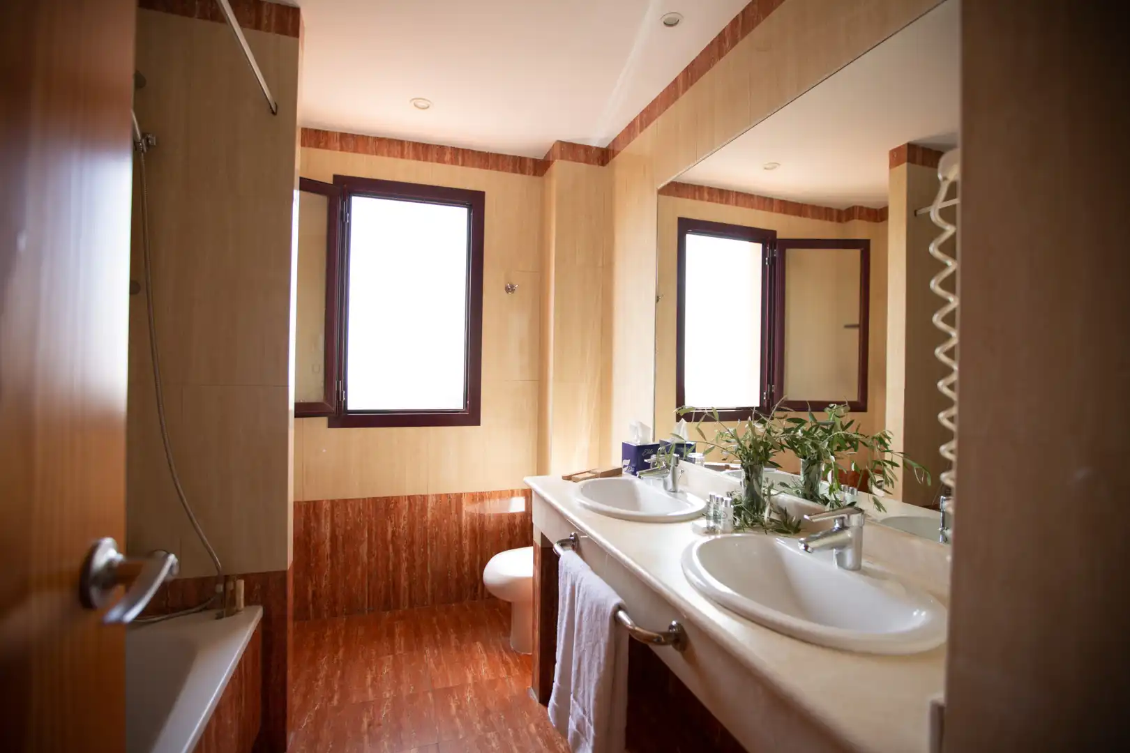 Bathroom of Apartments for sale in Estepona  with Air Conditioner, Terrace and Swimming Pool