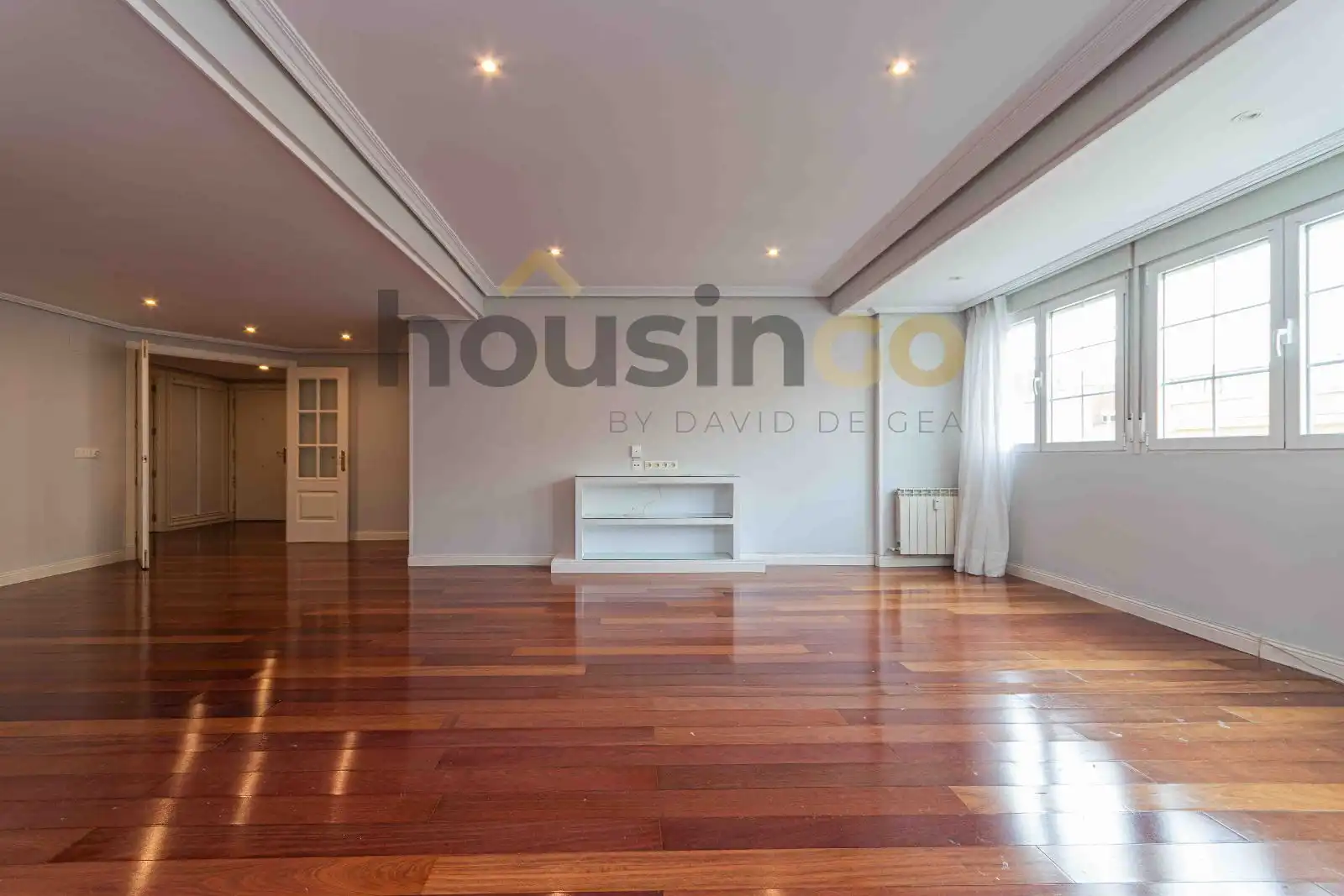 Living room of Flat for rent in  Madrid Capital  with Air Conditioner, Heating and Parquet flooring