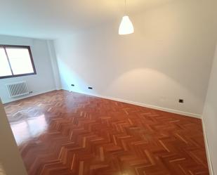 Bedroom of Flat for sale in Alcalá de Henares  with Heating, Private garden and Community pool