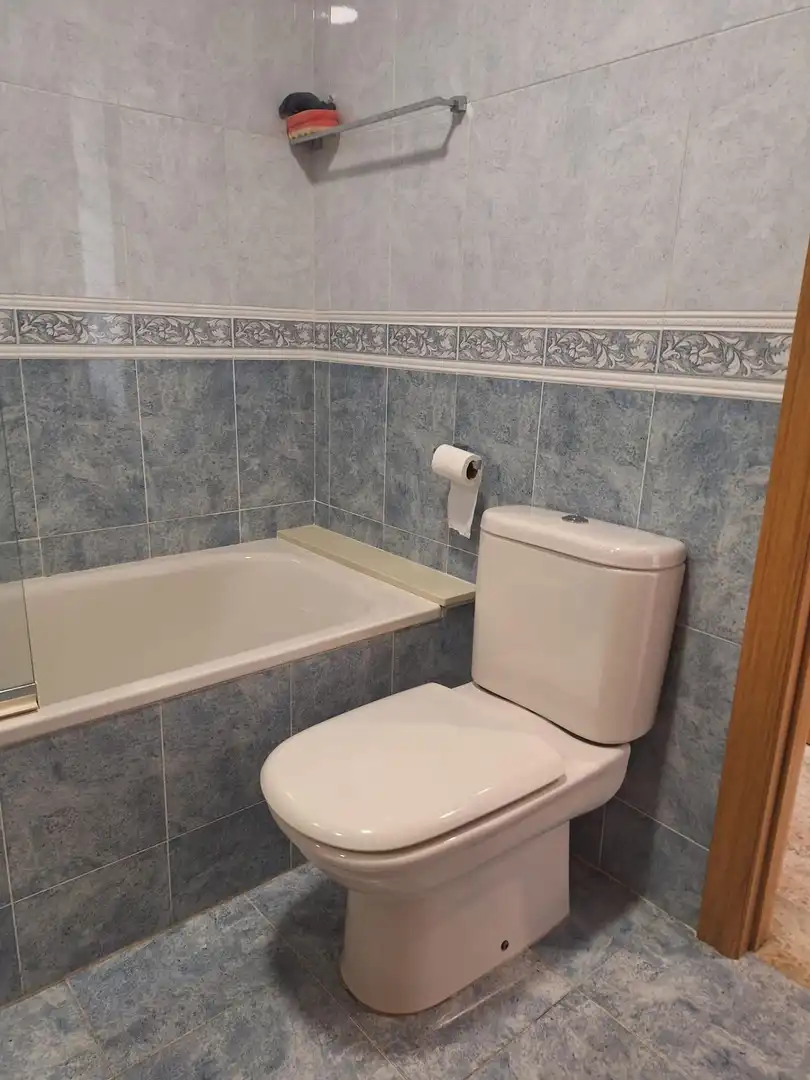 Bany de Pis de lloguer en Murcia amb Aire condicionat, Moblat i Balcó