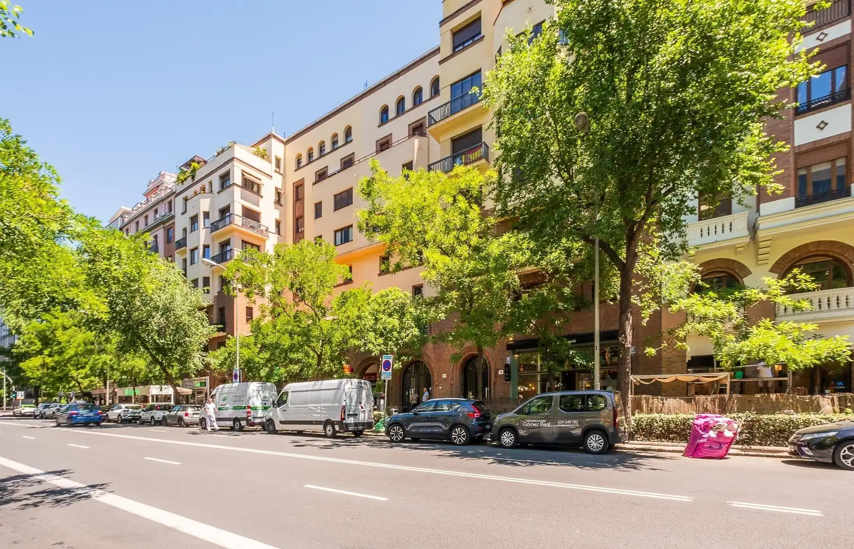 Außenansicht von Büro zur Miete in Madrid mit Klimaanlage und Heizung