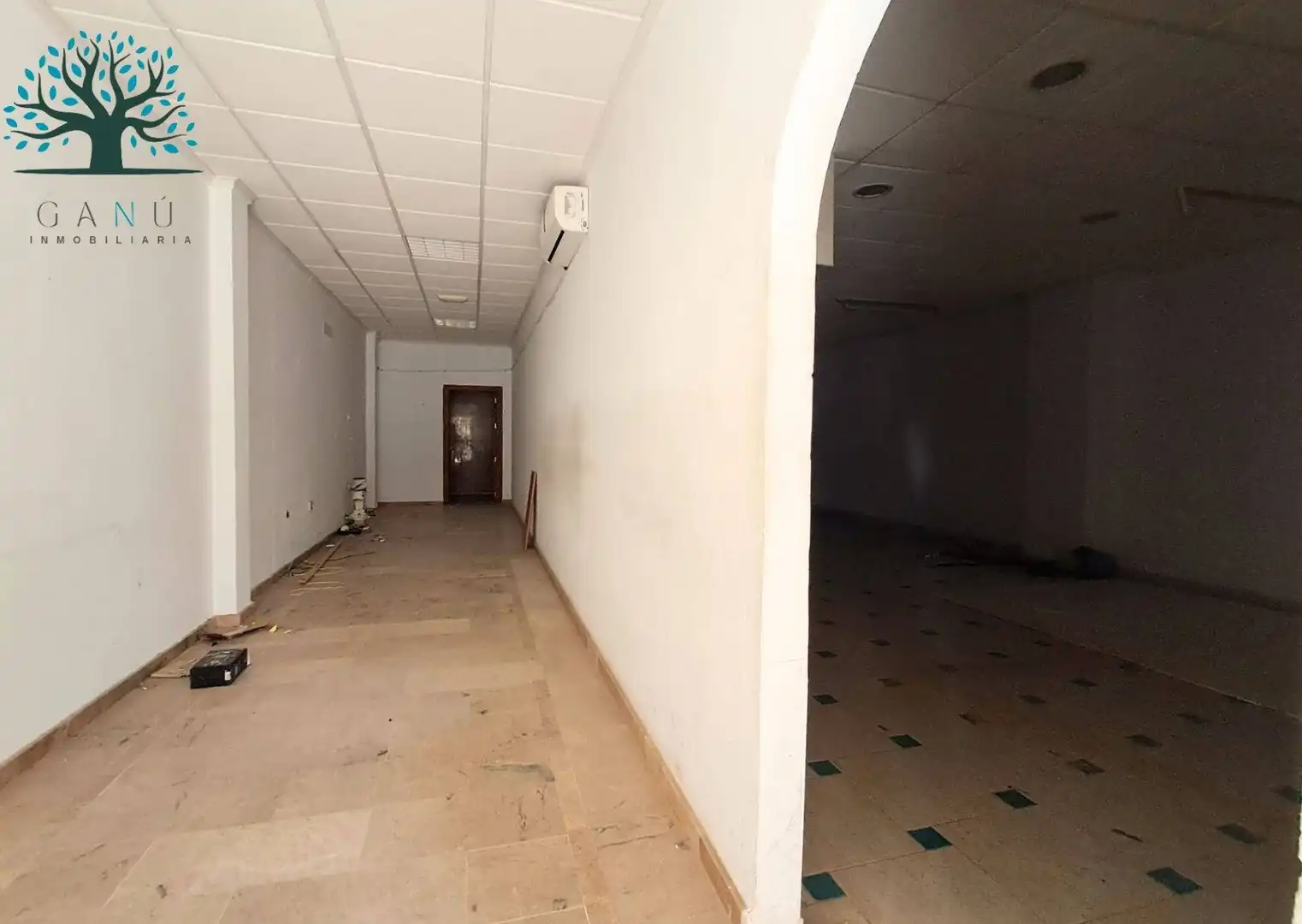 Local comercial en venda a Avenida TIERNO GALVÁN