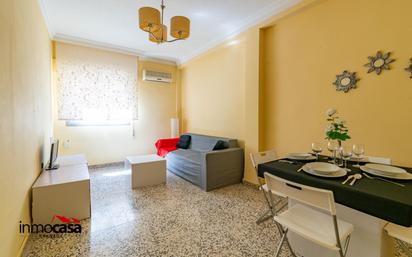 Living room of Flat for sale in  Granada Capital  with Air Conditioner