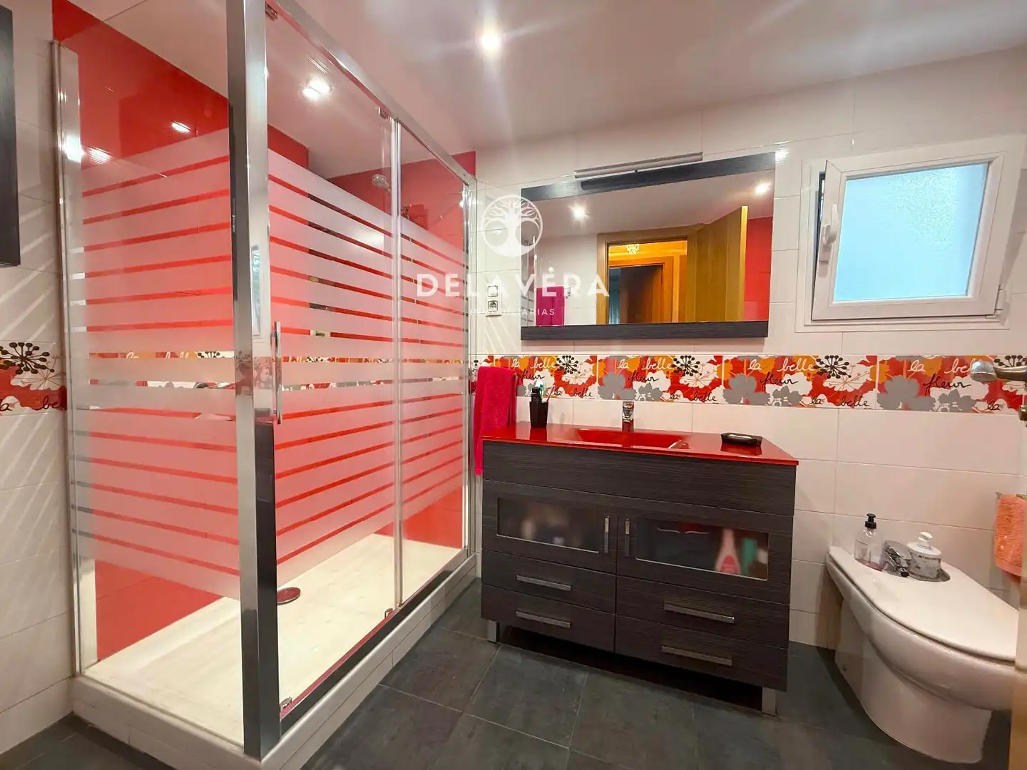 Bathroom of Flat for sale in Móstoles  with Air Conditioner and Heating