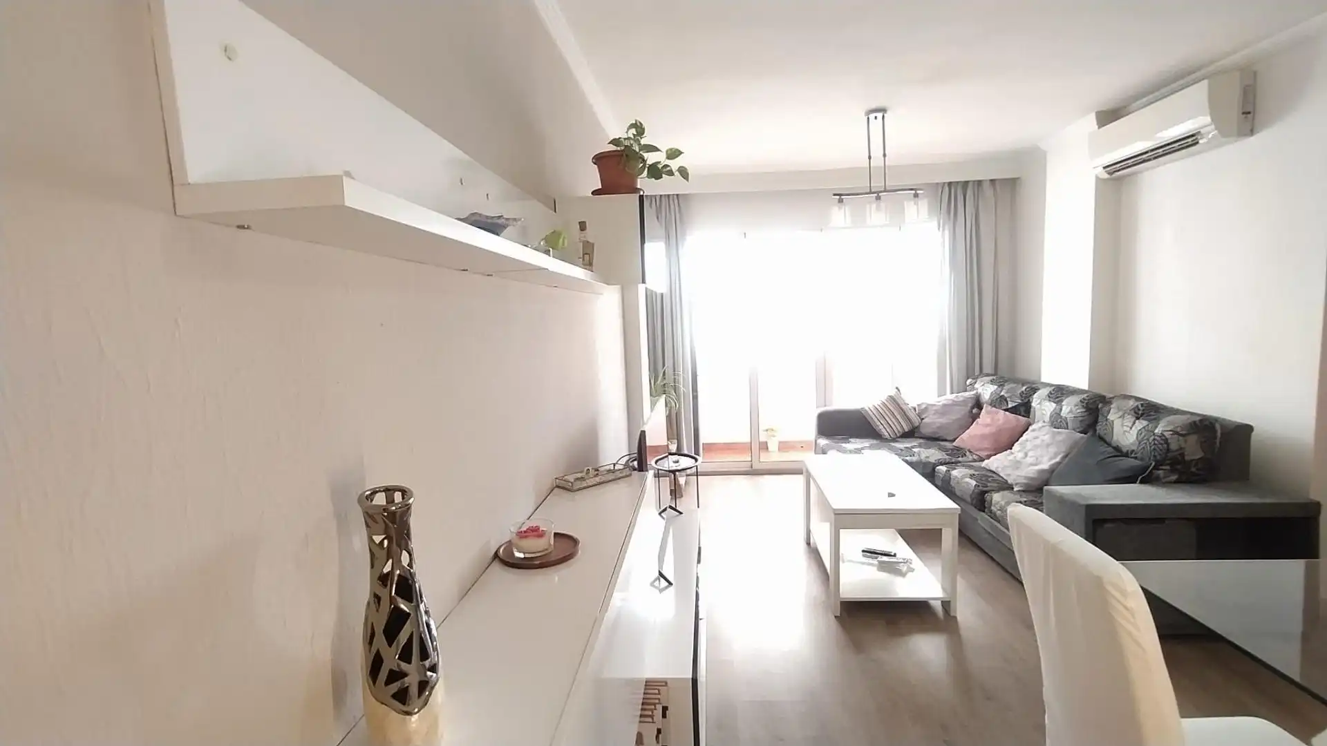 Sala d'estar de Pis en venda en Málaga amb Aire condicionat, Terrassa i Balcó