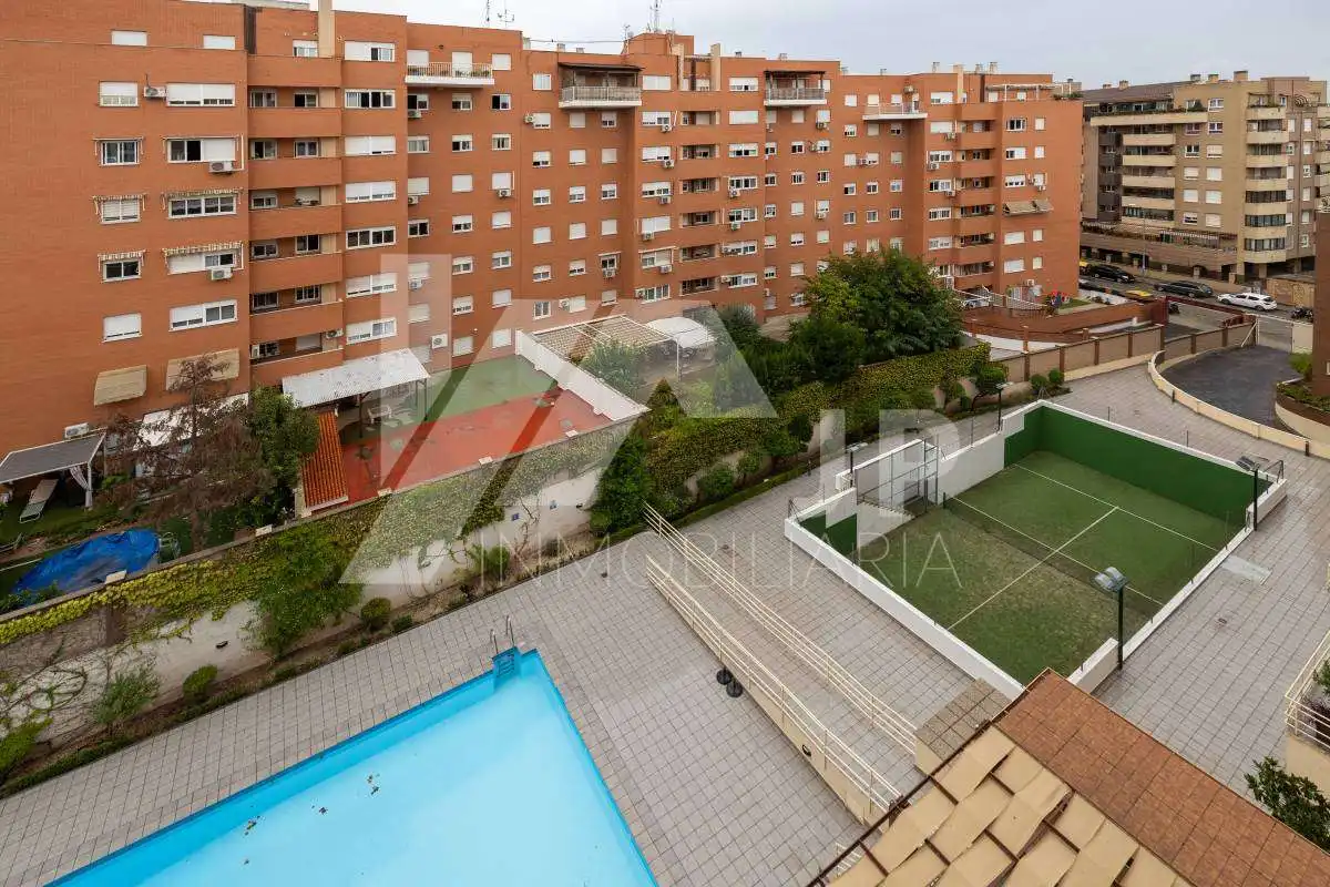 Piso con piscina en venta en Calle Cádiar 10, imagen 26