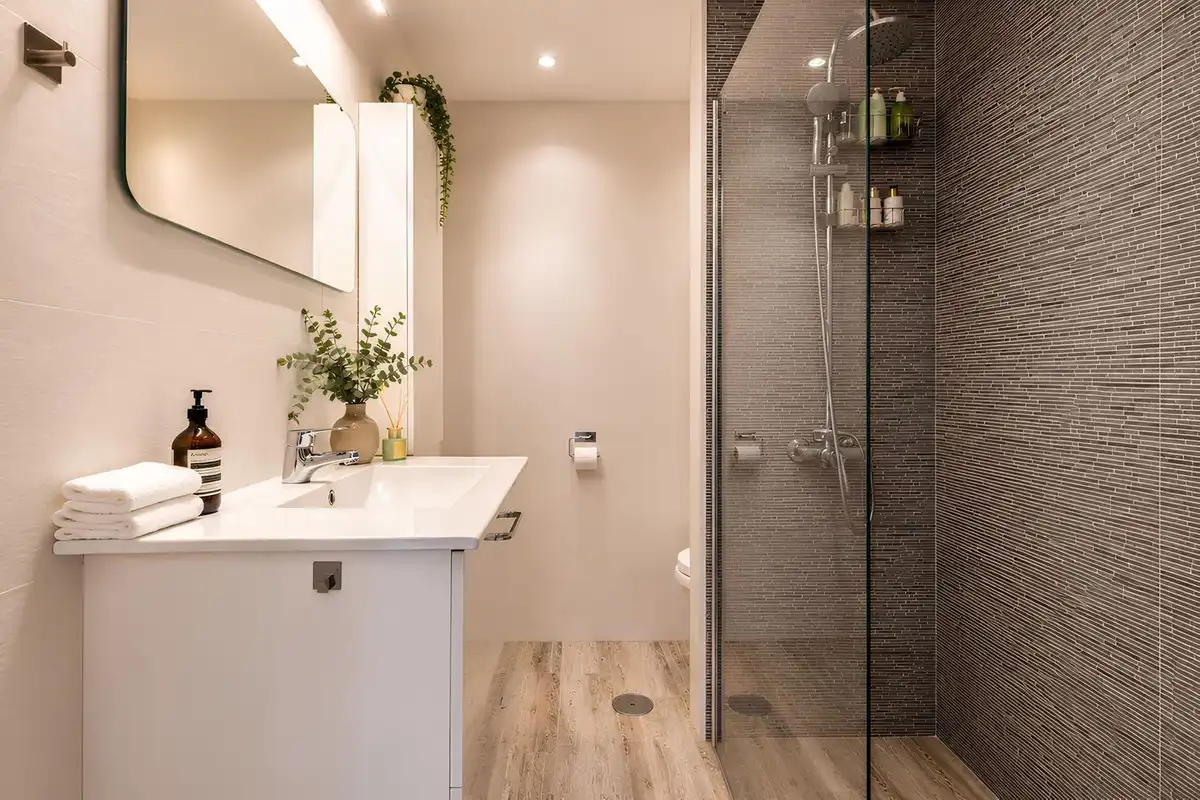 Bany de Apartament en venda en Fuengirola amb Aire condicionat, Calefacció i Terrassa