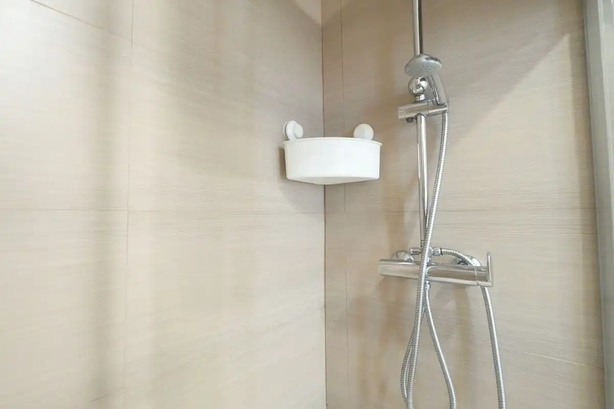 Badezimmer von Wohnungen zum Verkauf in Marbella mit Klimaanlage, Terrasse und Alarm