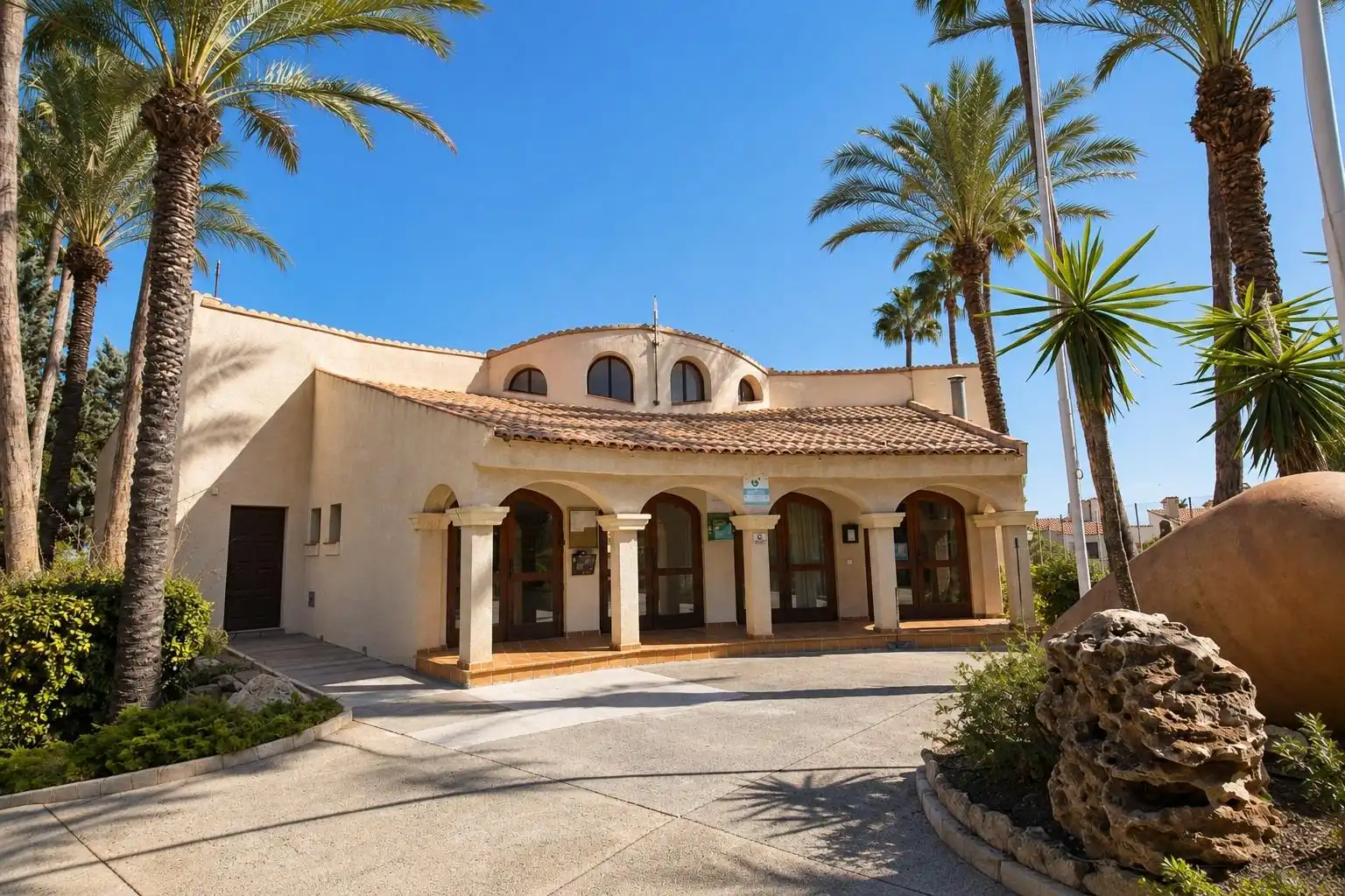 Casa a schiera con piscina in affitto a Avenida Avenida Escandinàvia 63, imagen 3