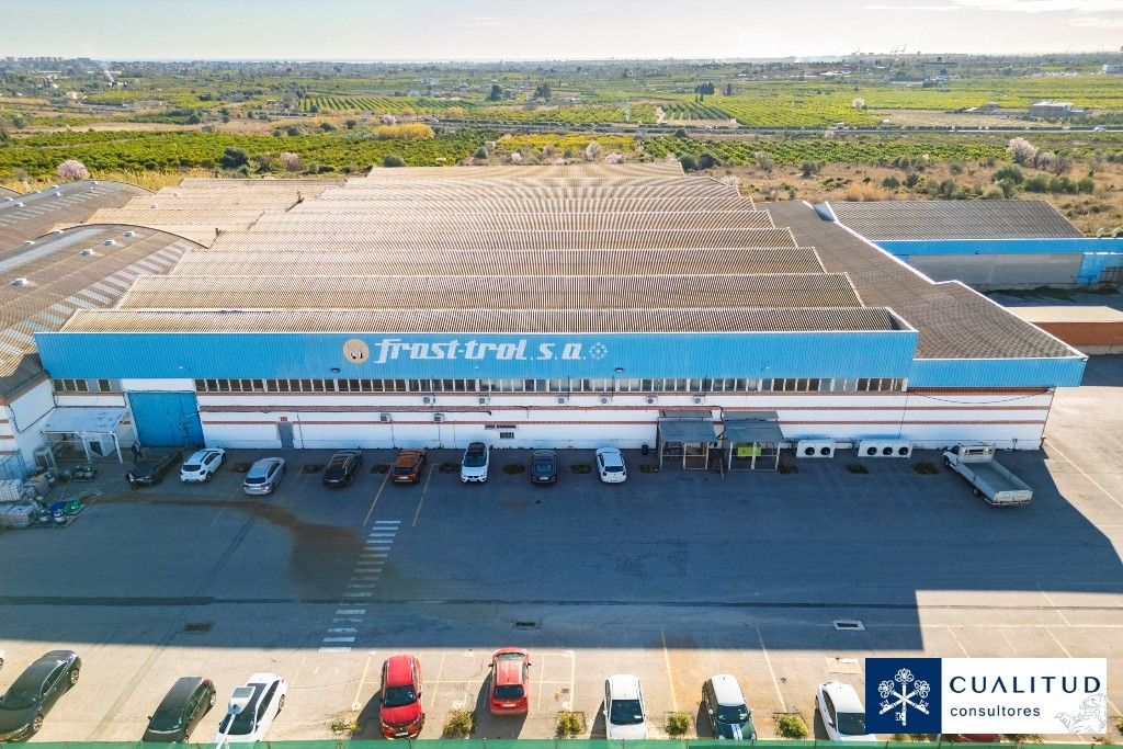 Vista exterior de Nau industrial en venda en Castellón de la Plana / Castelló de la Plana