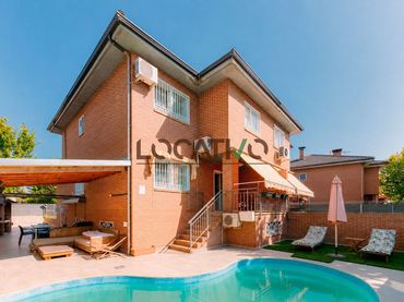 Casa con piscina en venta en Navarra