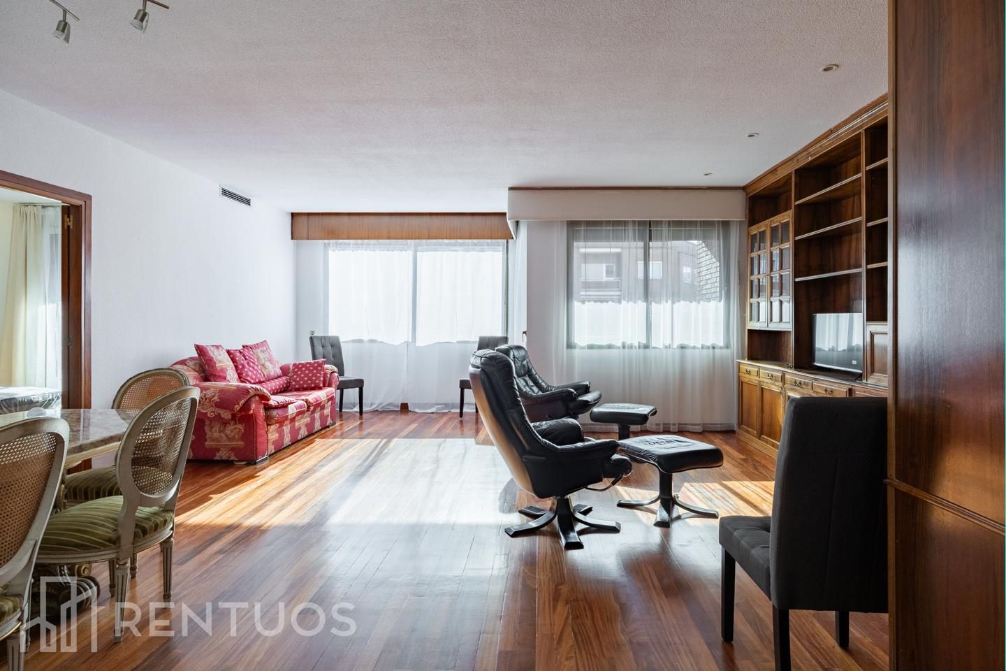 Living room of Flat to rent in  Madrid Capital  with Parquet flooring and Terrace