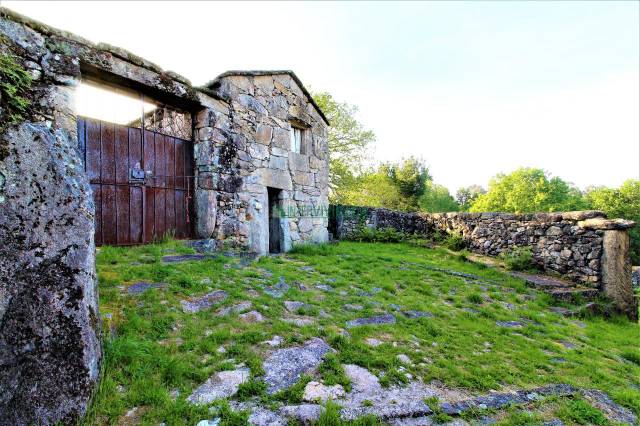Finca rústica en Venta en Fornelos de Montes