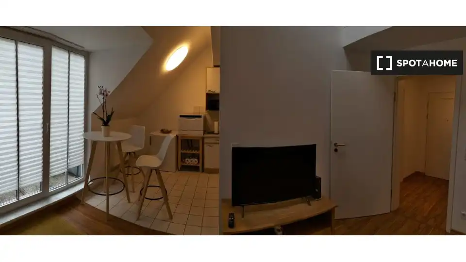 Sala d'estar de Apartament per a compartir en Huete amb Aire condicionat, Terrassa i Moblat