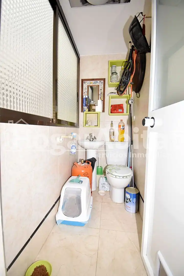Badezimmer von Wohnung zum Verkauf in Xirivella mit Klimaanlage, Parkett und Balkon