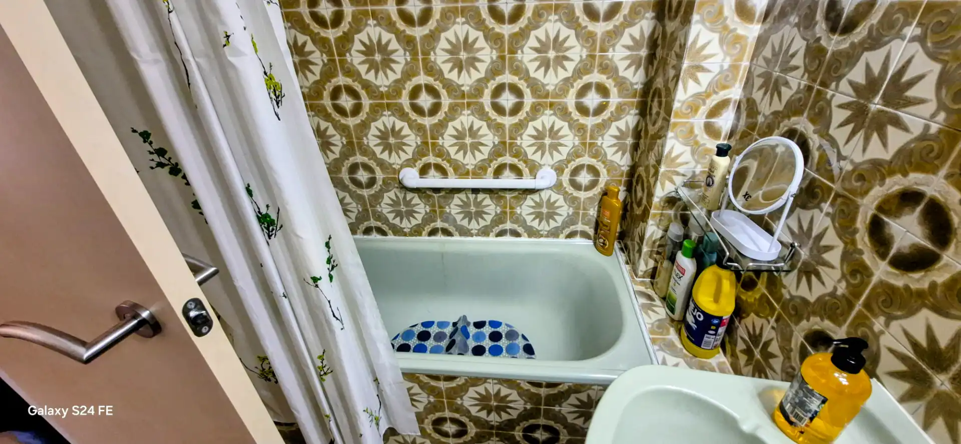Bathroom of Flat for sale in Barcelona  with Air Conditioner, Furnished and Oven