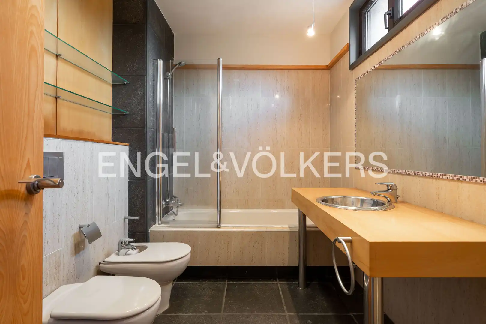 Baño de Casa o chalet en venta en Donostia - San Sebastián  con Aire acondicionado, Calefacción y Jardín privado