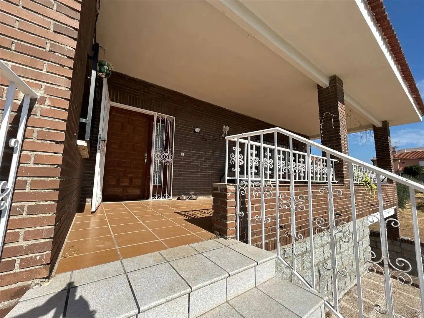 Exterior view of Houses for sale in Argés, Toledo