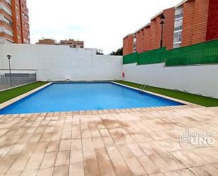 Swimming pool of Flat for sale in Alcoy / Alcoi