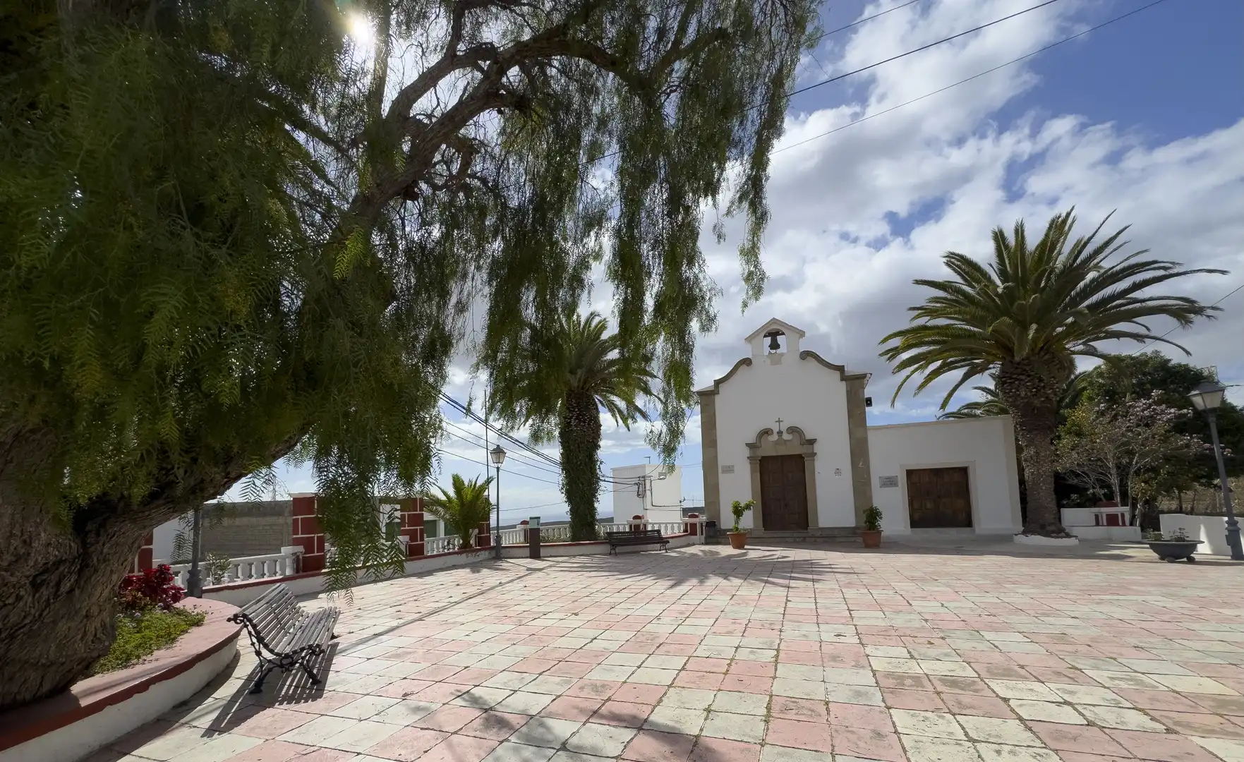 Vista exterior de Casa o chalet en venta en Arico con Terraza, Trastero y Amueblado