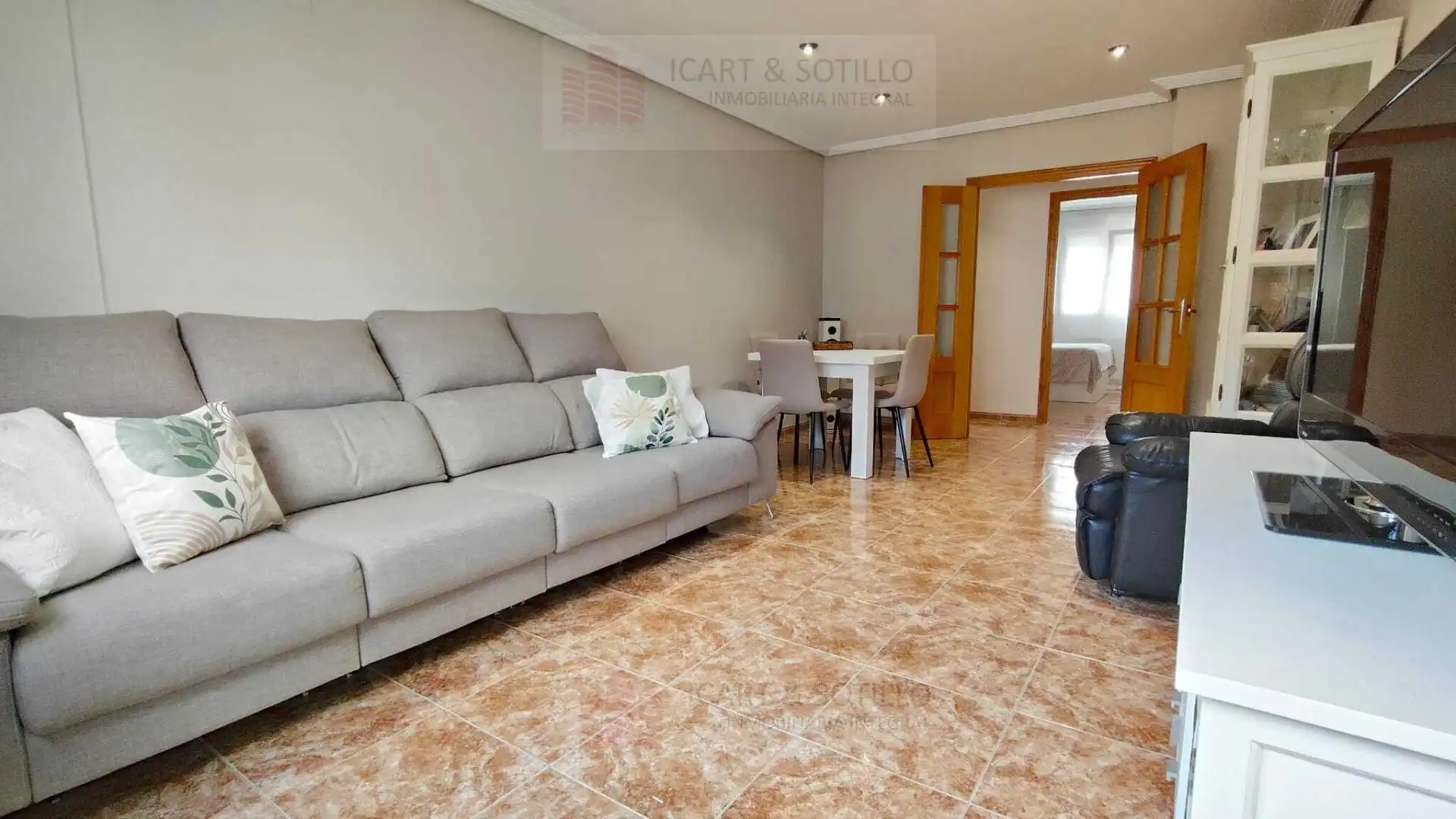 Appartamento con terrazza in vendita a Casco Urbano